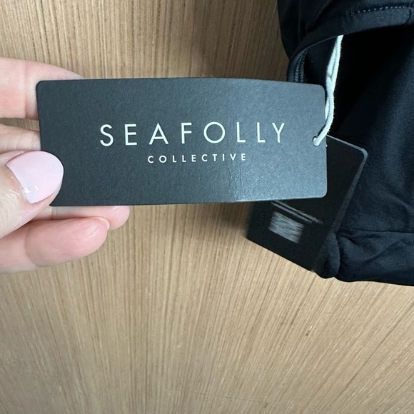 Seafolly Shine On Deep V Maillot One Piece, Size 12 (v) - Picture 7 of 13